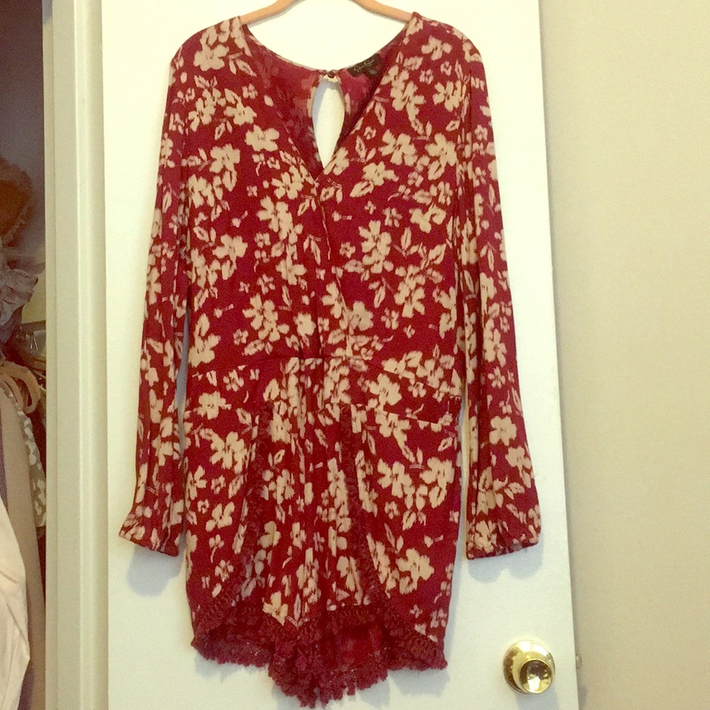 Jessica Simpson Large Long sleeved romper